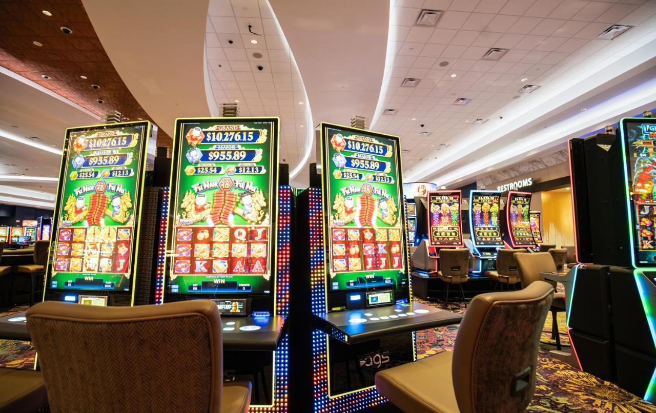 Walker'S Bluff Casino Resort Carbondale Buitenkant foto