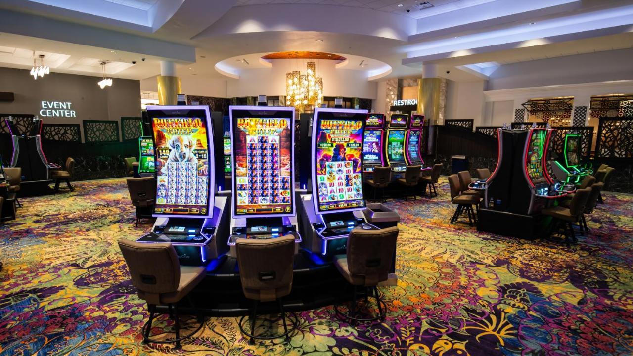 Walker'S Bluff Casino Resort Carbondale Buitenkant foto